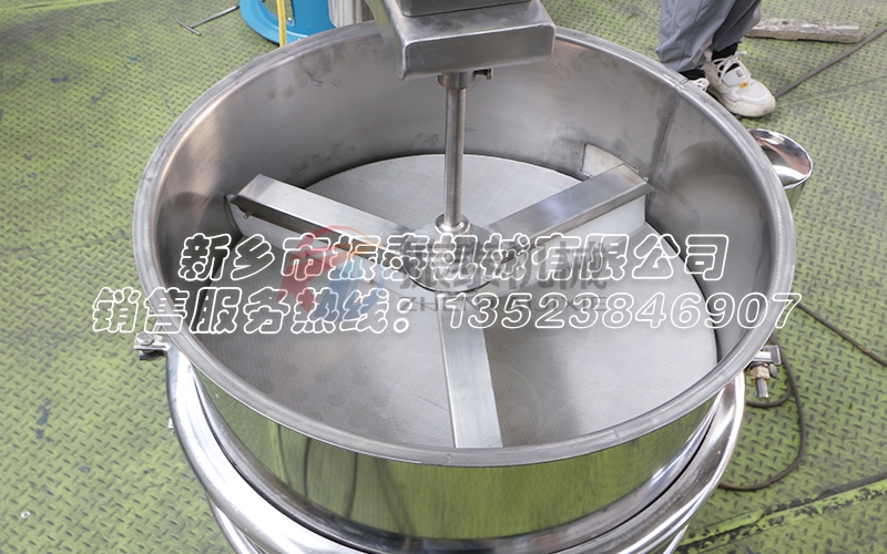 什么是強(qiáng)制振動(dòng)篩？是在振動(dòng)篩篩面加刮板嗎？